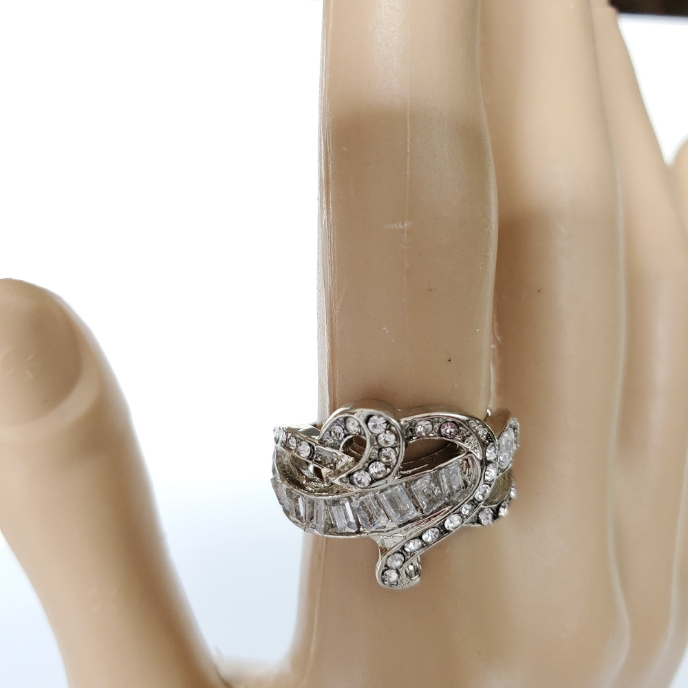 Vintage style  silver Plated Cocktail Ring size 6.5 *
